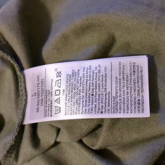 NWT gap v neck t-shirt size L - Picture 8 of 10